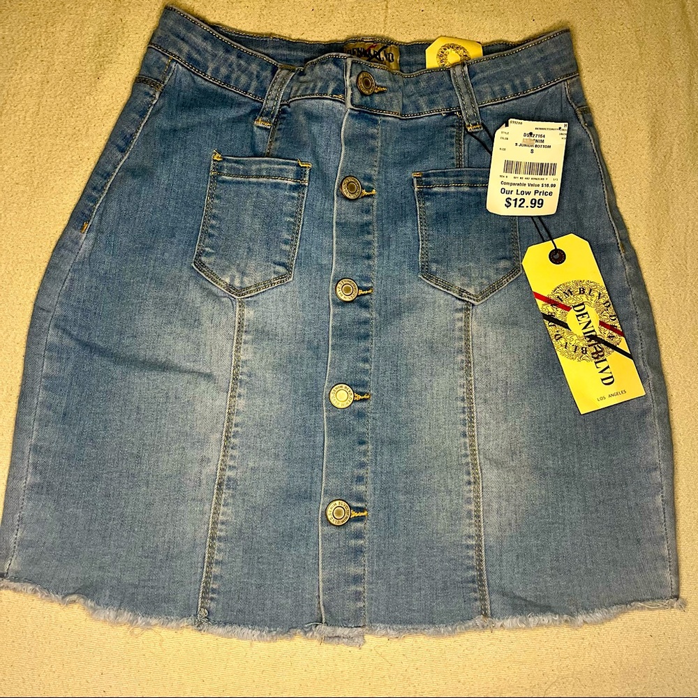 Womens Notch A Line Button Mini Skirt
